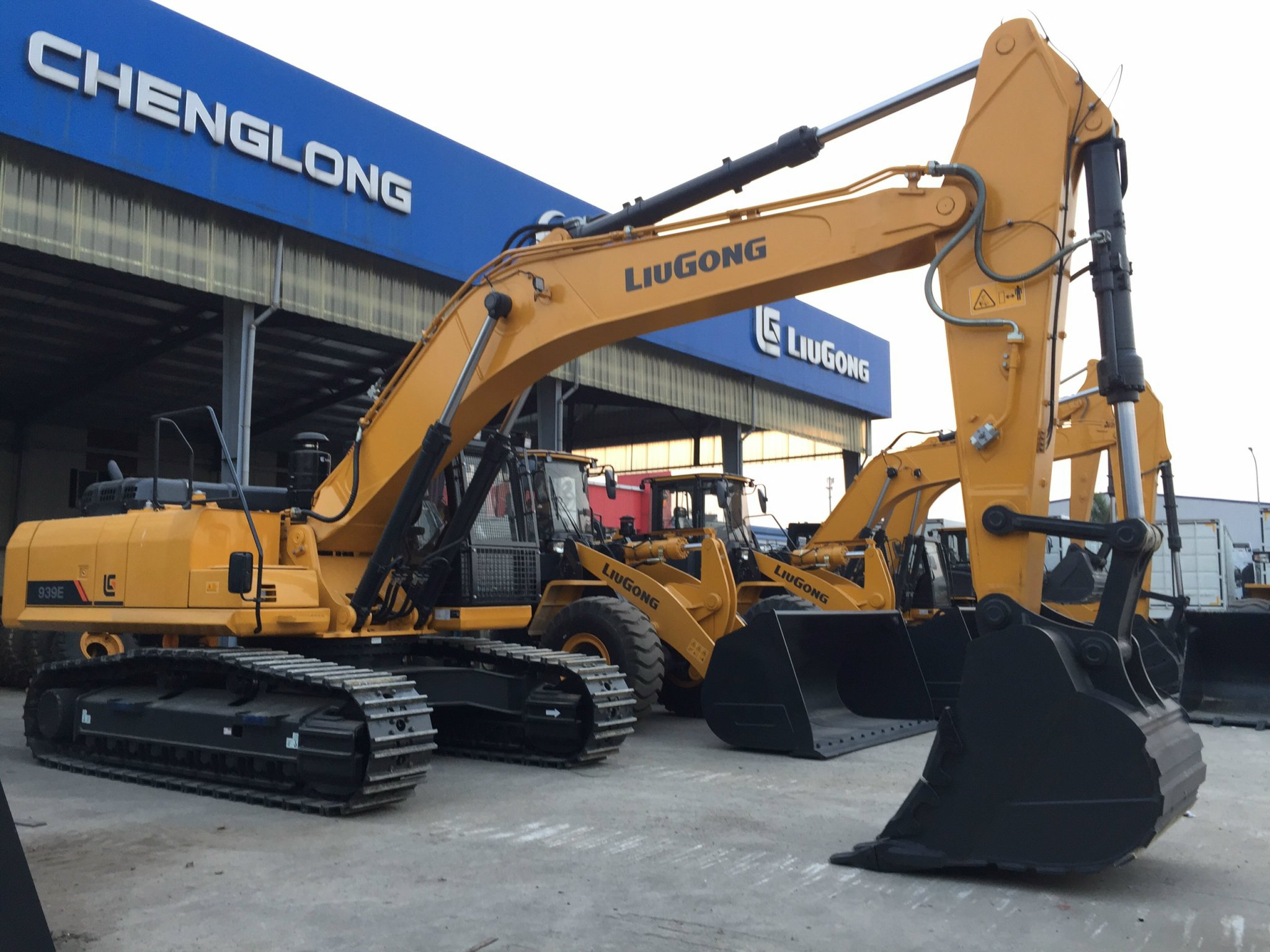 Máy Xúc Đào Bánh Xích LiuGong CLG939E - Giải Pháp Hoàn Hảo Cho Công Trình Quy Mô Lớn